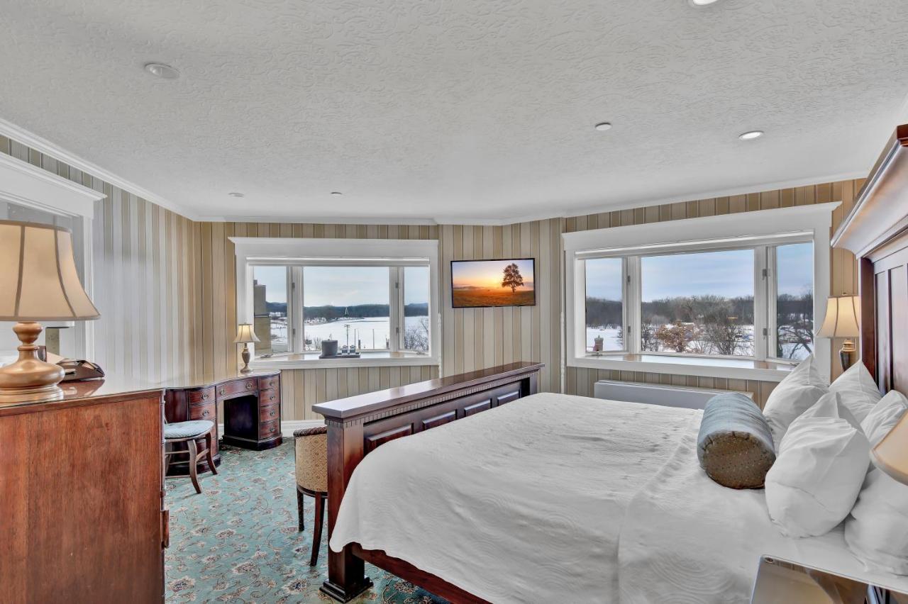 St James Hotel Red Wing Esterno foto
