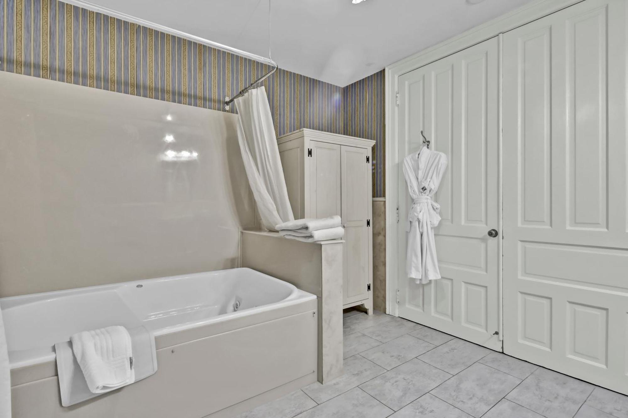 St James Hotel Red Wing Esterno foto